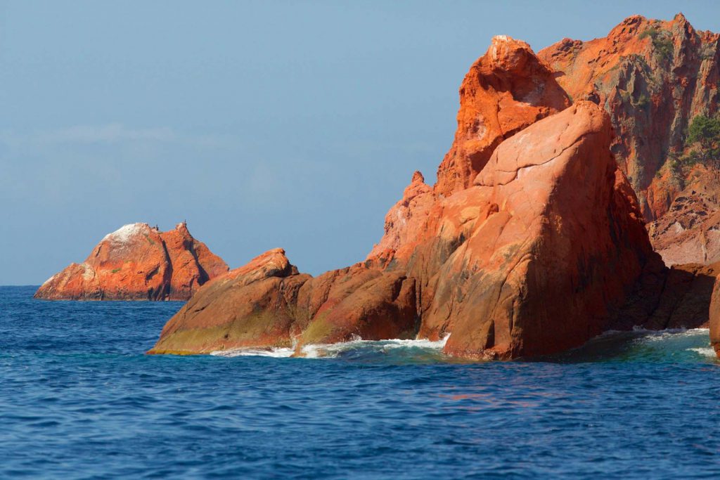 L'anse De Girolata Est Un Abri Sûr Pour Les Bateaux En Corse - Laëtitia Scuiller