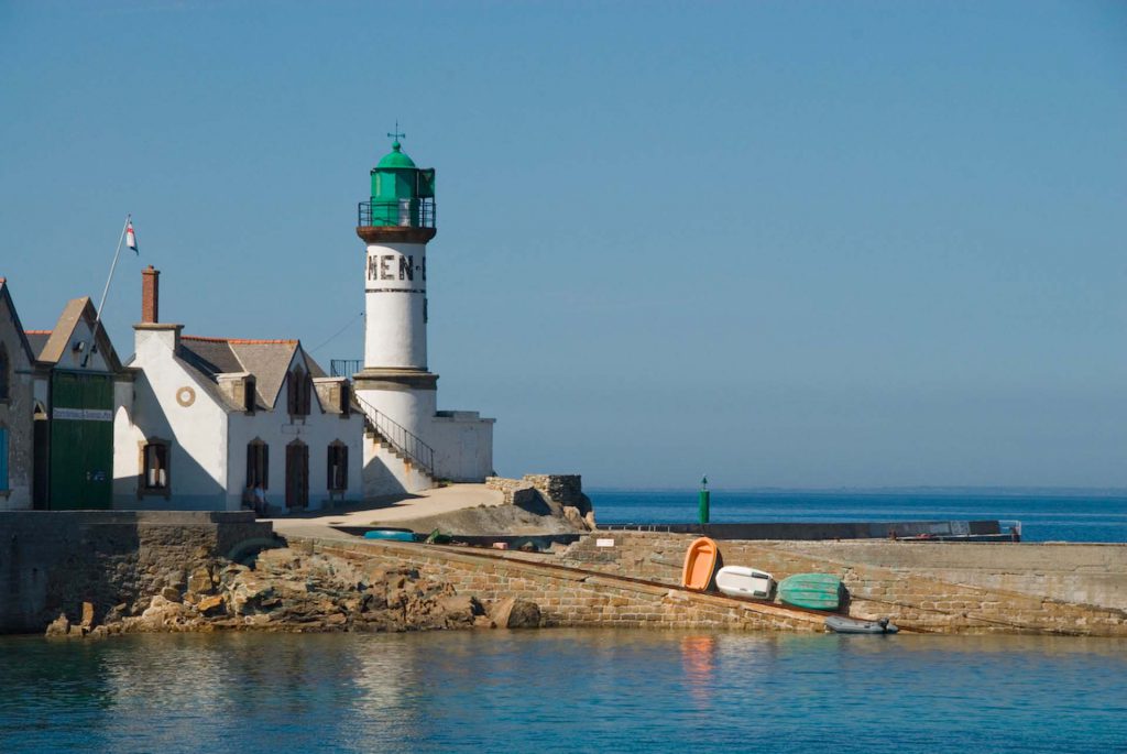 Phare du Men brial Ile de Sein © Laetitia Scuiller • EnezGreen